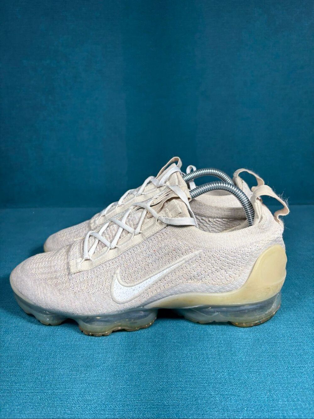 Nike Air VaporMax 2021 Flyknit Womens Size 10 Oatmeal Light Bone Shoes DC9454-10